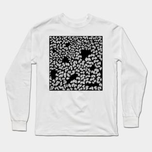 Garden of leaves(black) Long Sleeve T-Shirt